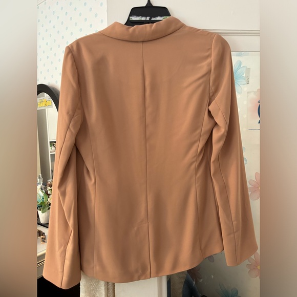 Blazer - Picture 2 of 3